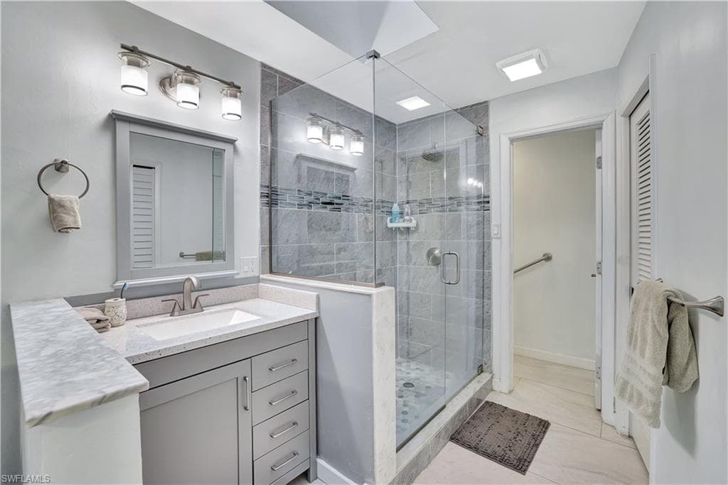 127 Forest Lakes Blvd, Naples, FL 34105-10