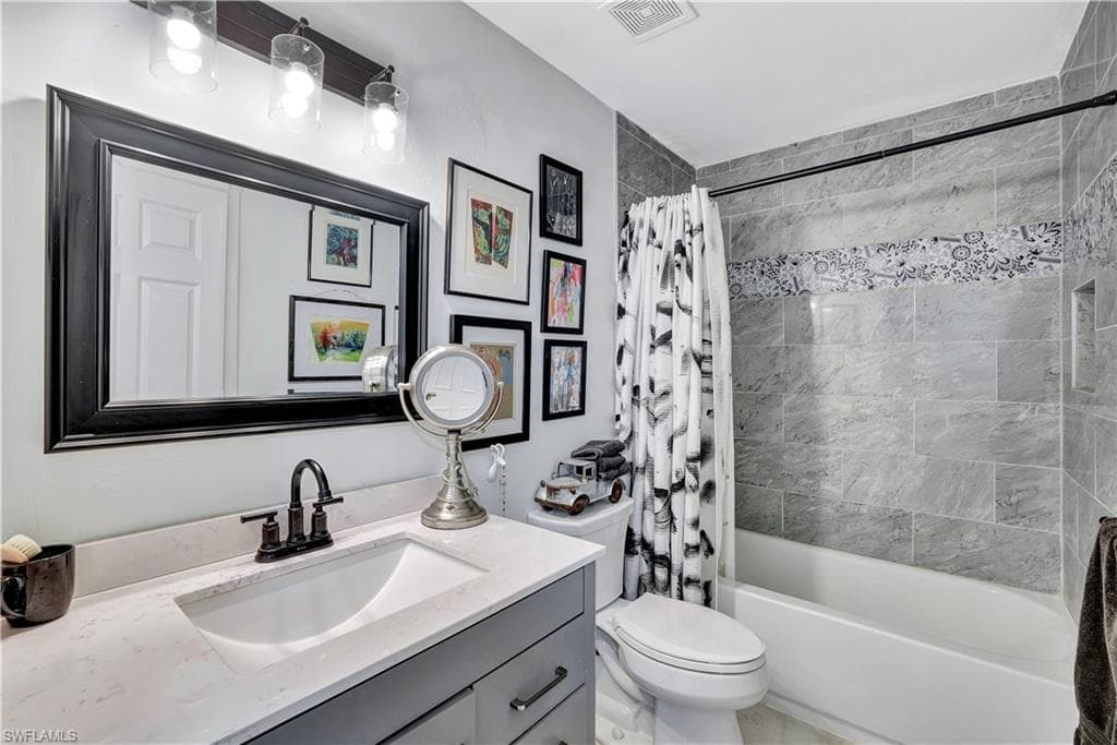127 Forest Lakes Blvd, Naples, FL 34105-14