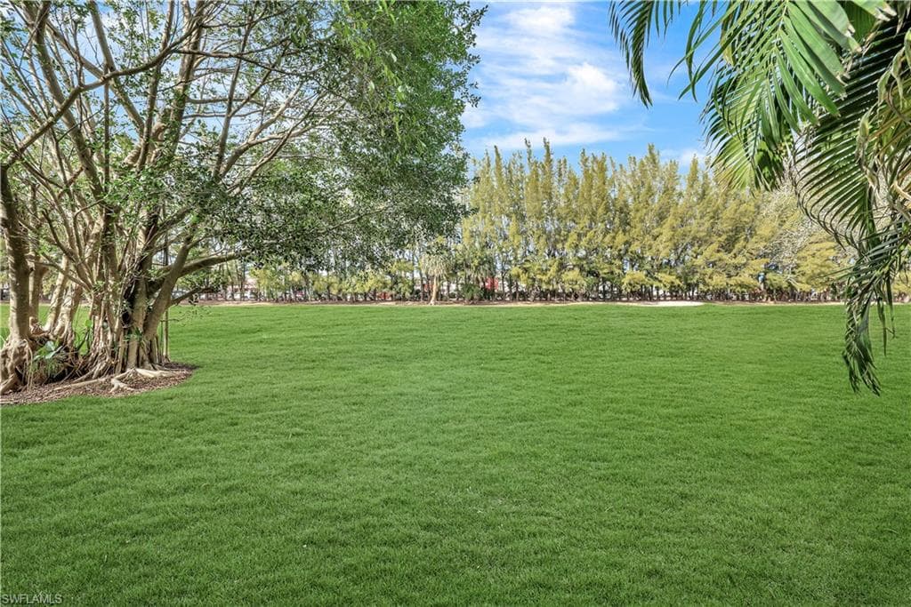 127 Forest Lakes Blvd, Naples, FL 34105-18