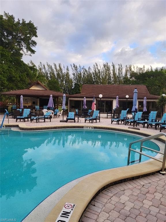 127 Forest Lakes Blvd, Naples, FL 34105-19