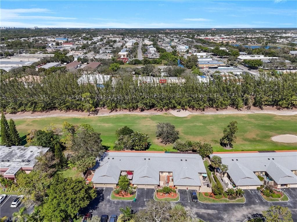 127 Forest Lakes Blvd, Naples, FL 34105-23