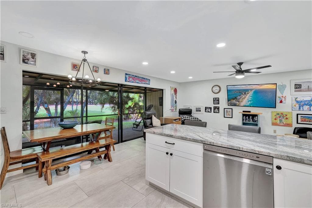 127 Forest Lakes Blvd, Naples, FL 34105-7