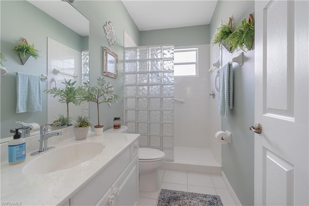 218 Waterway Ct 4-202, Marco Island, FL 34145-20