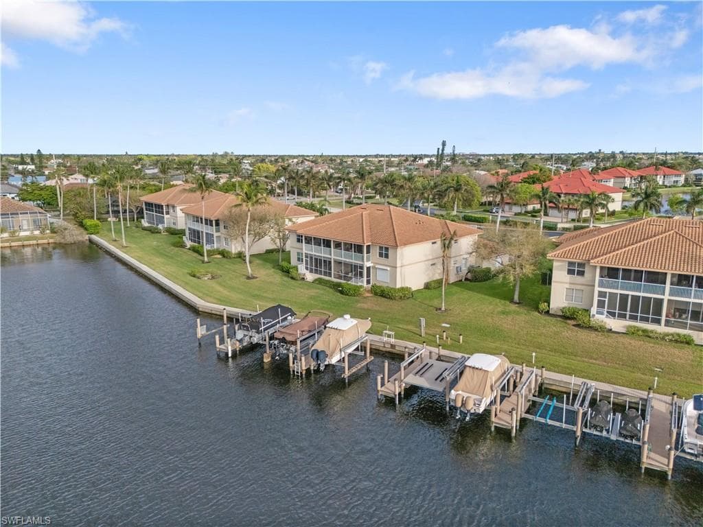 218 Waterway Ct 4-202, Marco Island, FL 34145-3