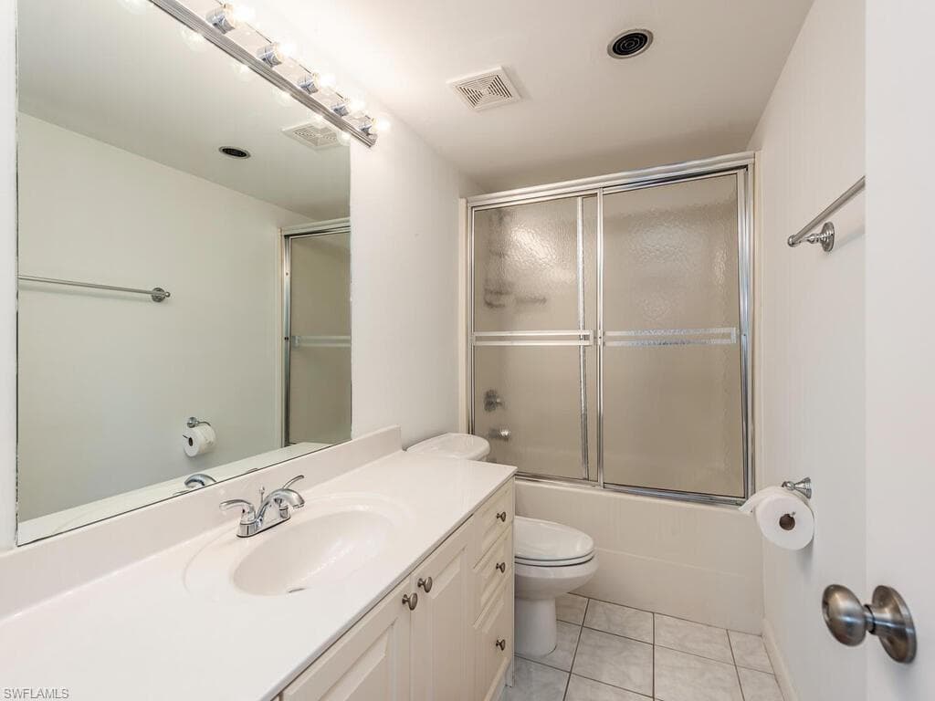 2010 Alamanda Dr 201, Naples, FL 34102-9