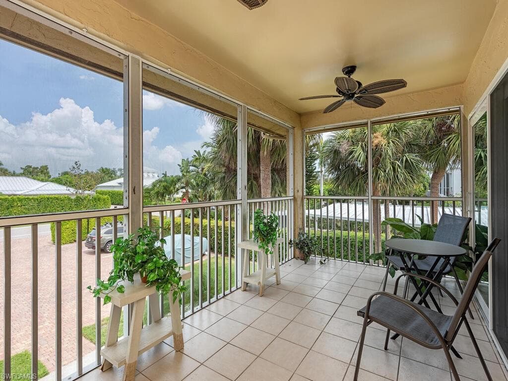 2010 Alamanda Dr 201, Naples, FL 34102-12