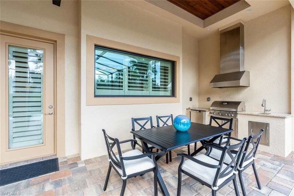 6376 Burnham Rd, Naples, FL 34119-31