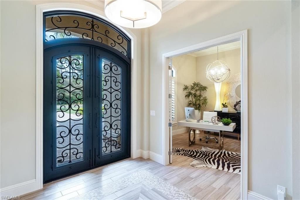 6376 Burnham Rd, Naples, FL 34119-4