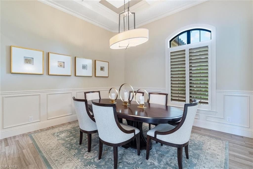 6376 Burnham Rd, Naples, FL 34119-6