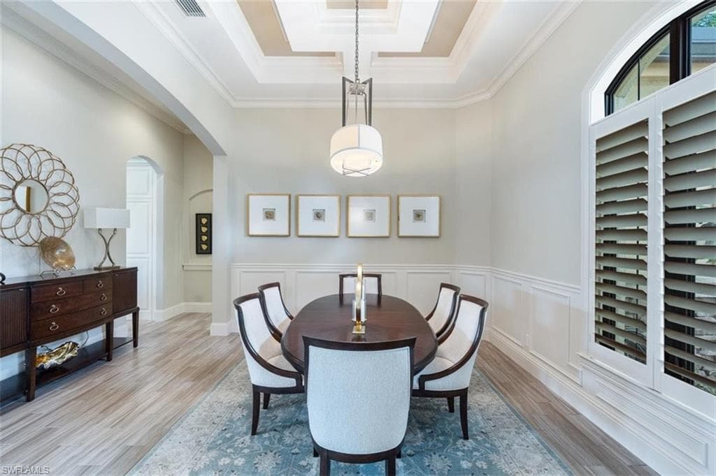 6376 Burnham Rd, Naples, FL 34119-7