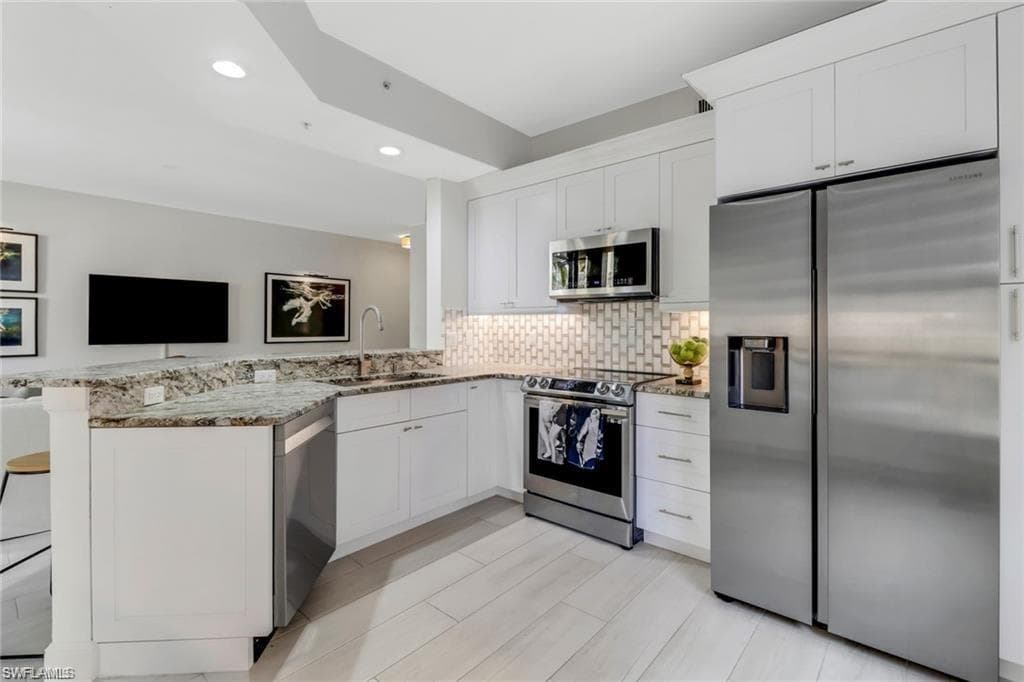 401 Bayfront Pl 3208, Naples, FL 34102-5