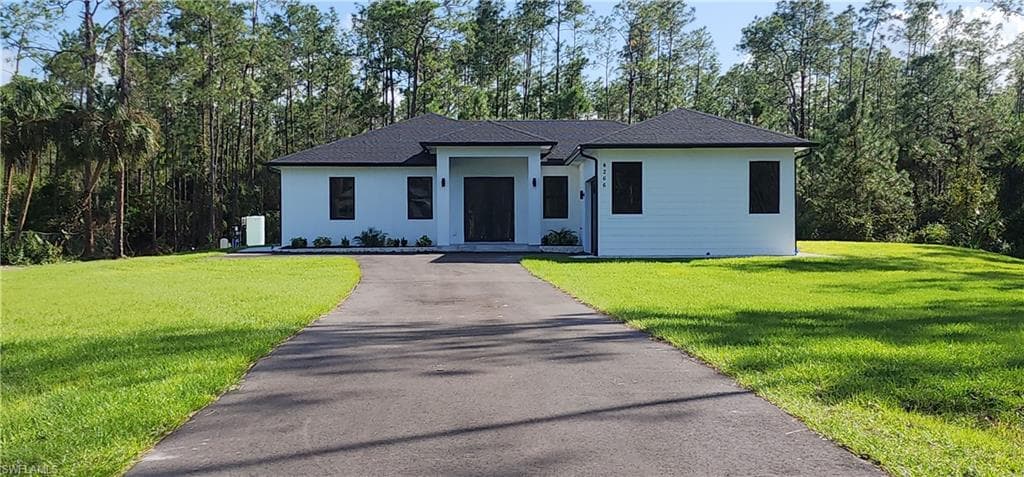 4266 4th Ave SE, Naples, FL 34117-1