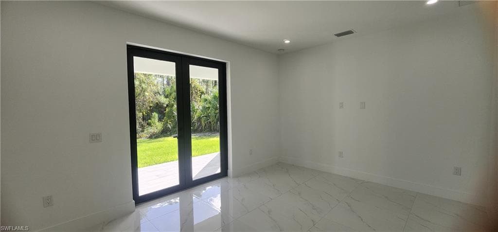 4266 4th Ave SE, Naples, FL 34117-5
