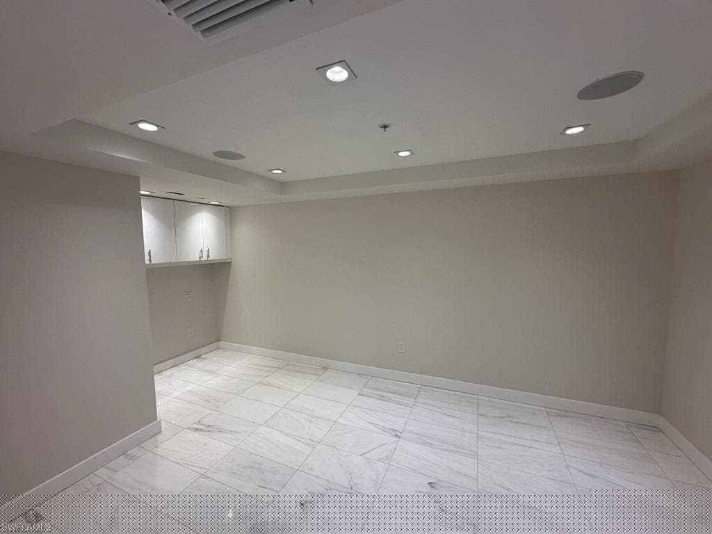 1001 10th Ave S 101, Naples, FL 34102-9
