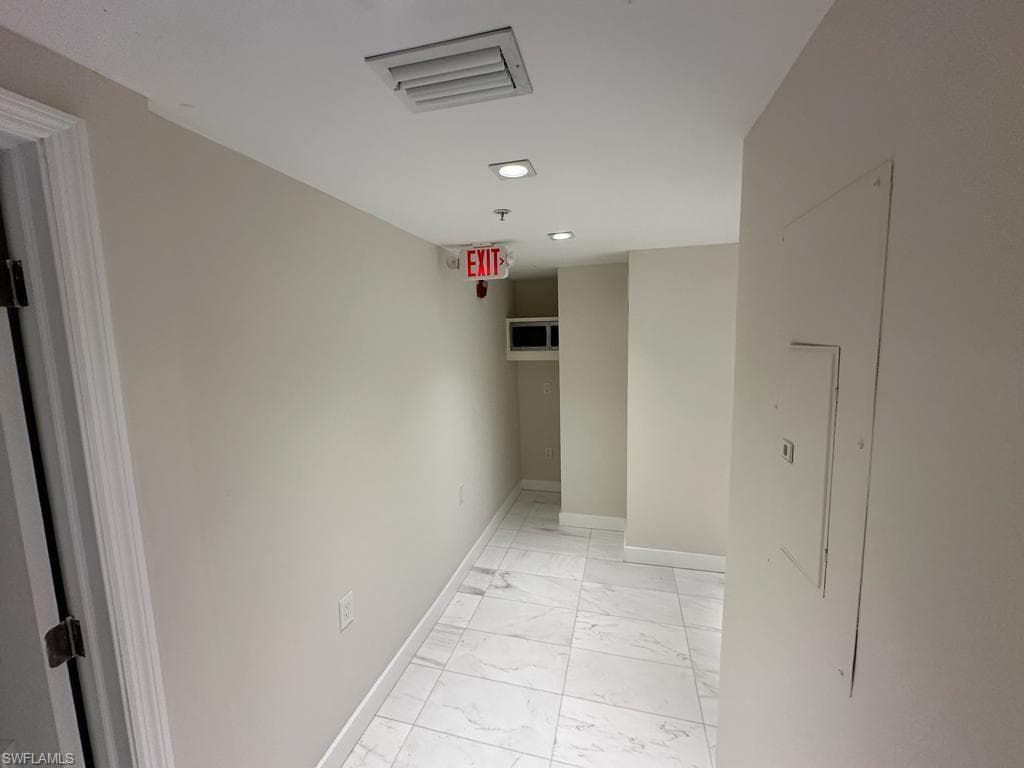 1001 10th Ave S 101, Naples, FL 34102-5