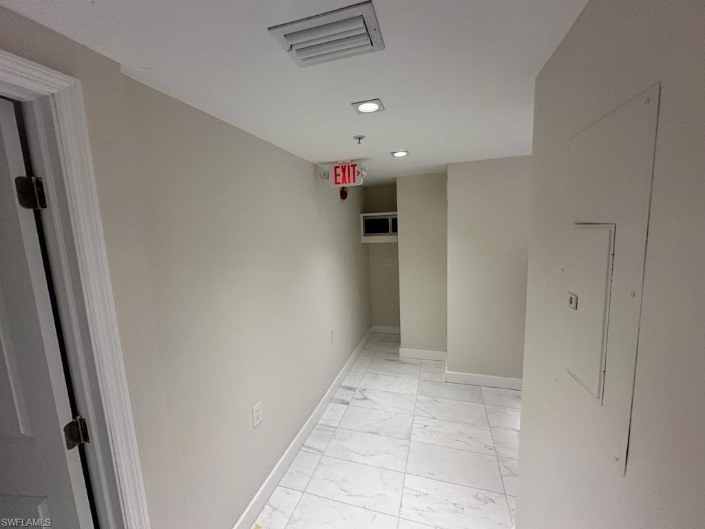 1001 10th Ave S 101, Naples, FL 34102-8