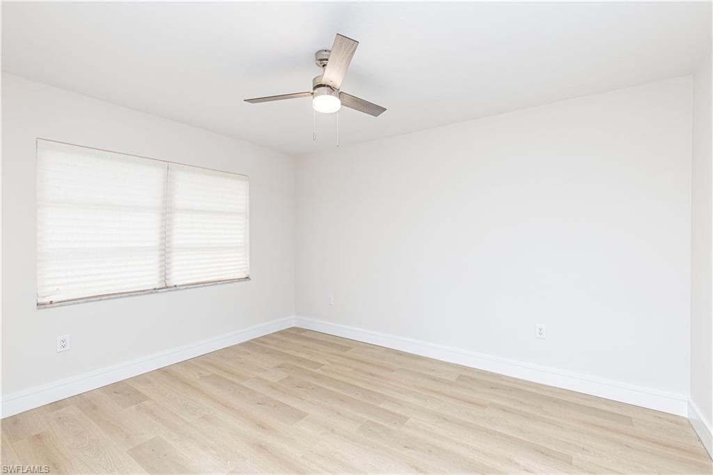 5 Watercolor Way 5, Naples, FL 34113-13