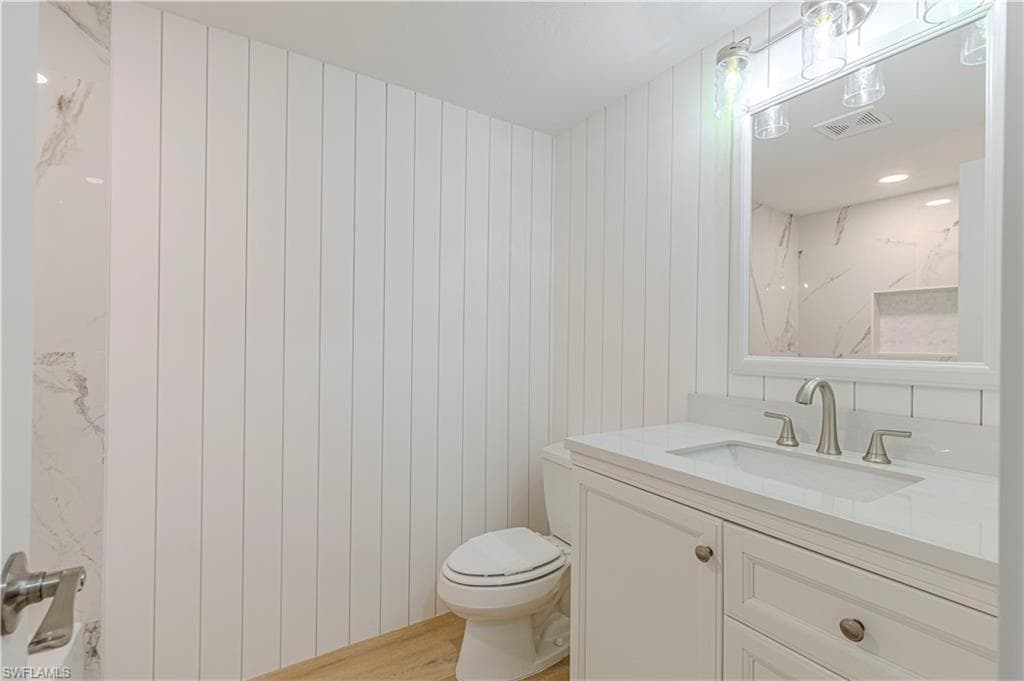 5 Watercolor Way 5, Naples, FL 34113-16
