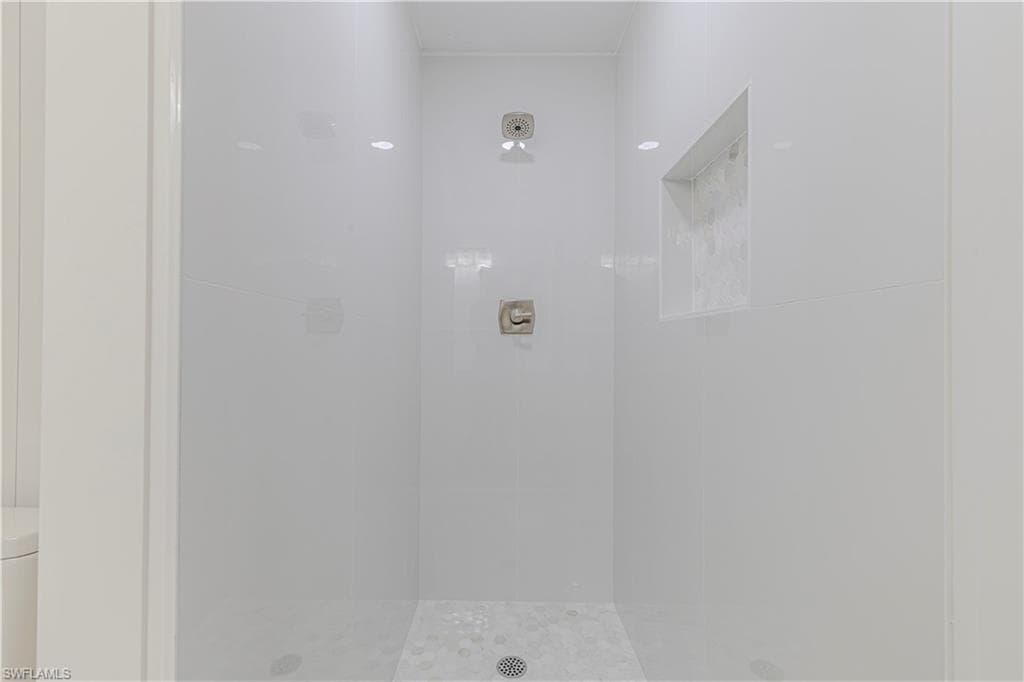 5 Watercolor Way 5, Naples, FL 34113-23