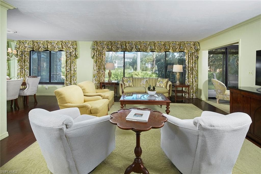 5954 Pelican Bay Blvd 212, Naples, FL 34108-5