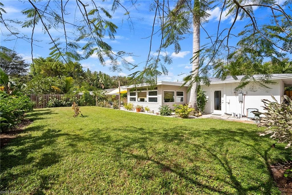 1304 Milano Dr, Naples, FL 34103-15