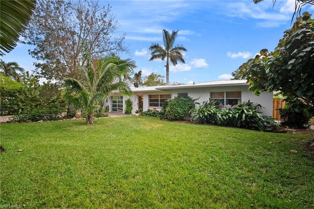 1304 Milano Dr, Naples, FL 34103-18