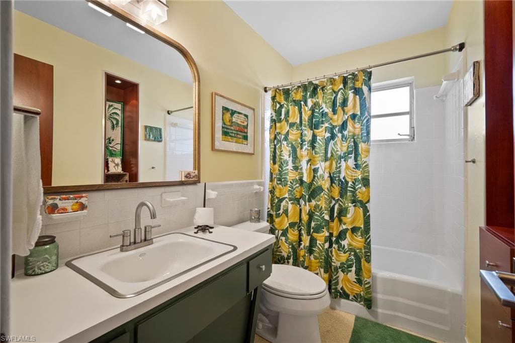 1304 Milano Dr, Naples, FL 34103-31