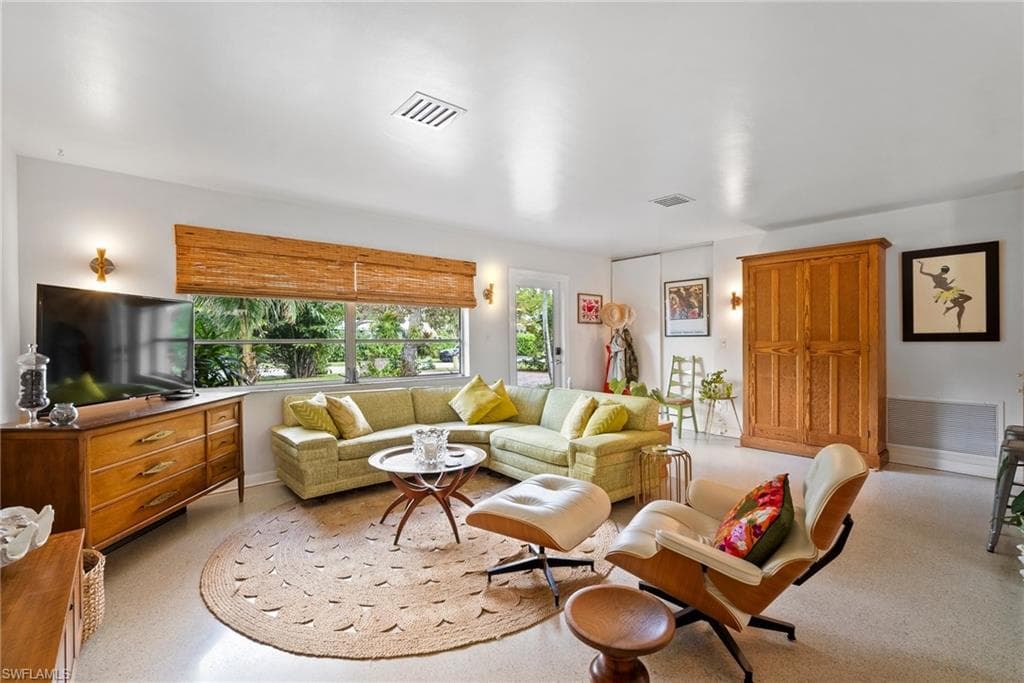 1304 Milano Dr, Naples, FL 34103-4