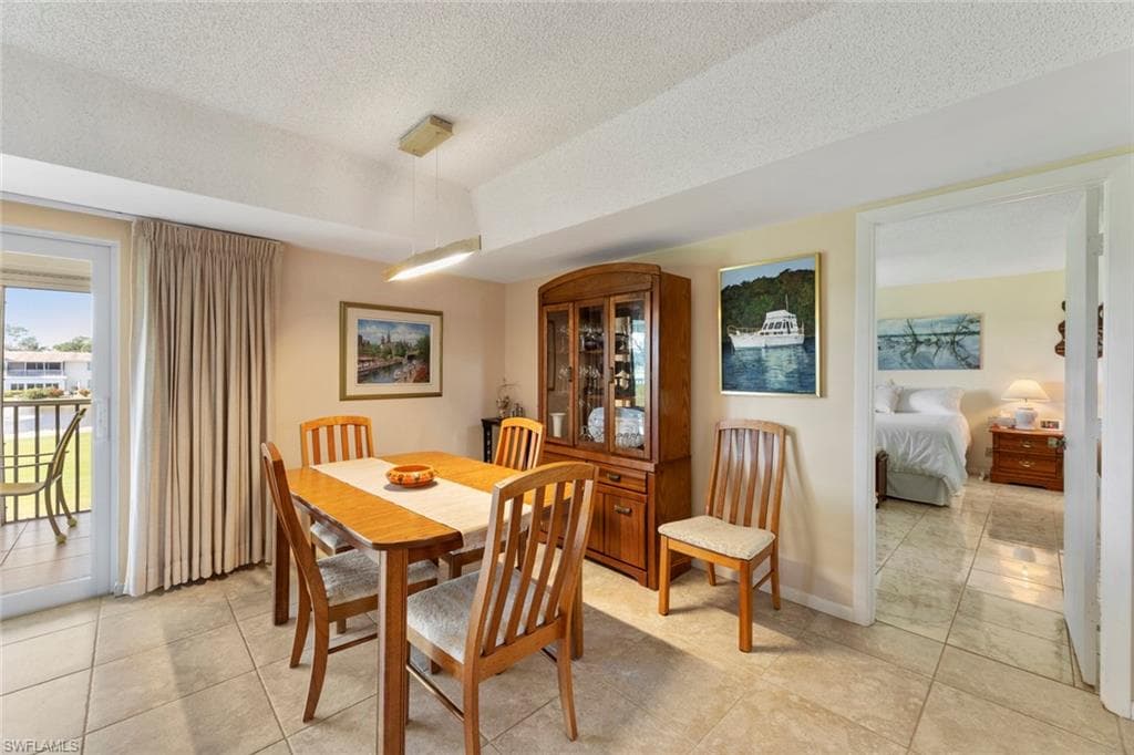 701 Teryl Rd 4, Naples, FL 34112-14