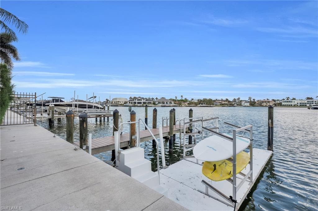 2900 Gulf Shore Blvd N 312, Naples, FL 34103-38