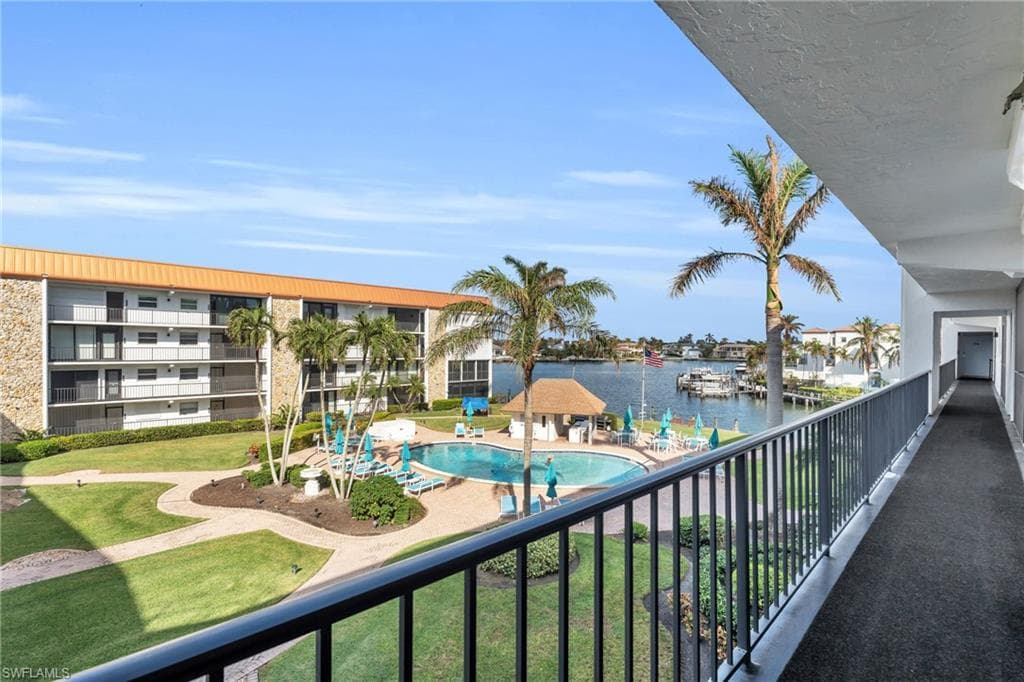 2900 Gulf Shore Blvd N 312, Naples, FL 34103-4