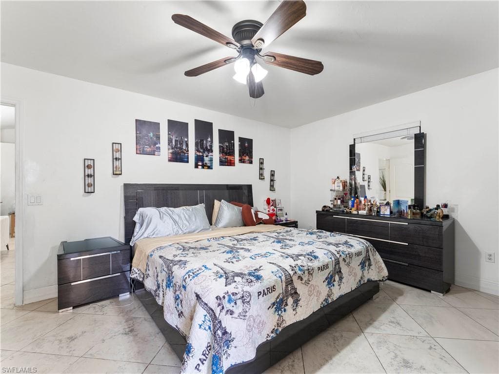 760 12th St NE, Naples, FL 34120-38
