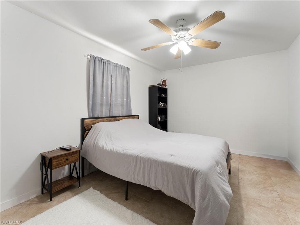 760 12th St NE, Naples, FL 34120-41