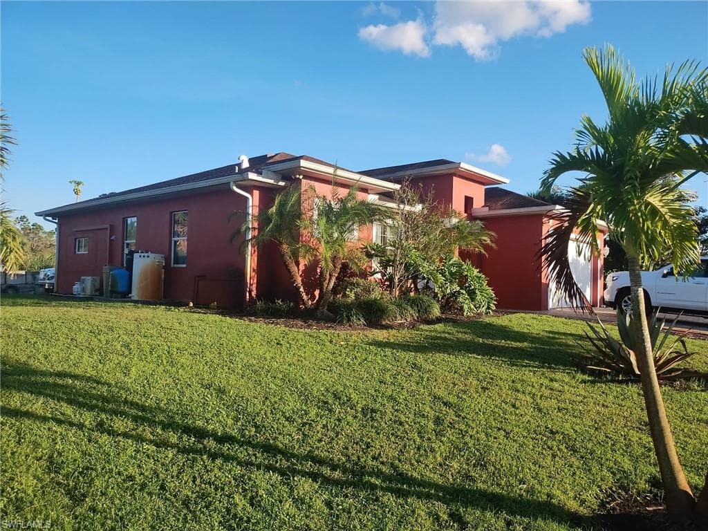 760 12th St NE, Naples, FL 34120-4