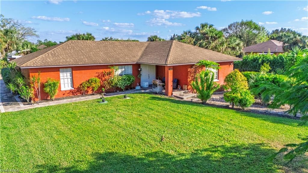 760 12th St NE, Naples, FL 34120-4