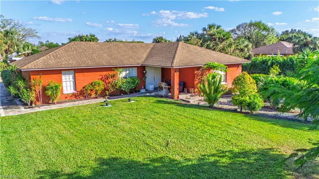 760 12th St NE, Naples, FL 34120-5