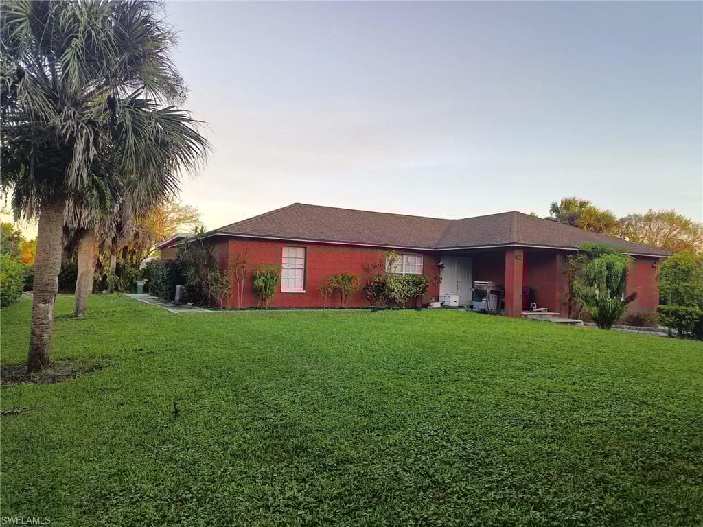 760 12th St NE, Naples, FL 34120-6