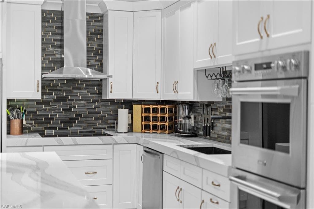 8139 Las Palmas Way, Naples, FL 34109-14