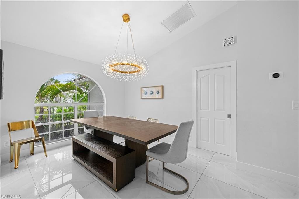 8139 Las Palmas Way, Naples, FL 34109-18