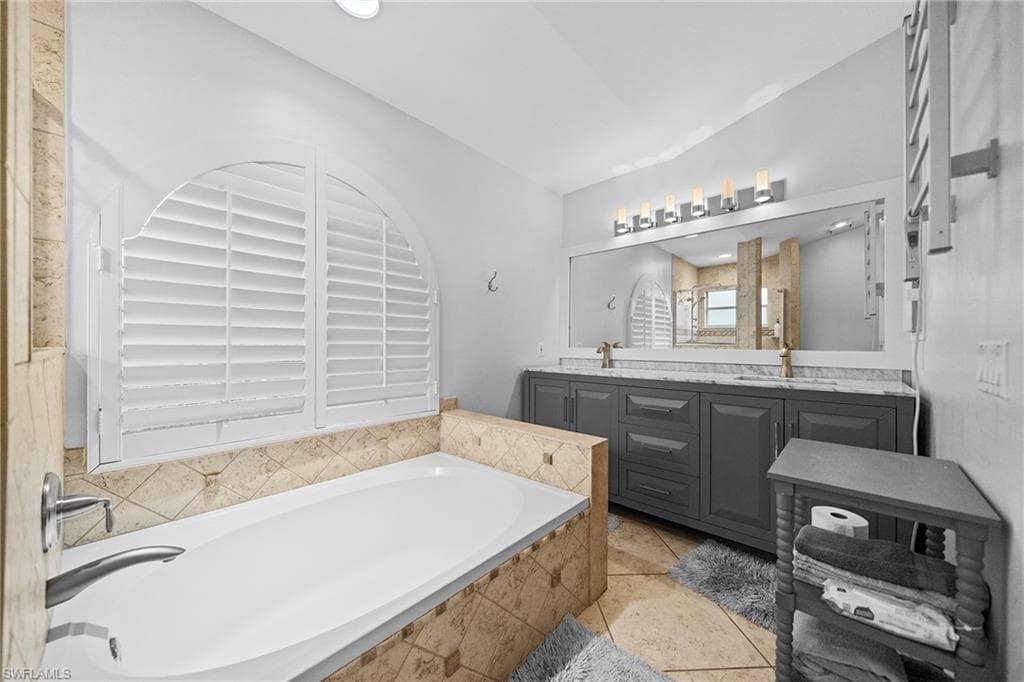 8139 Las Palmas Way, Naples, FL 34109-30