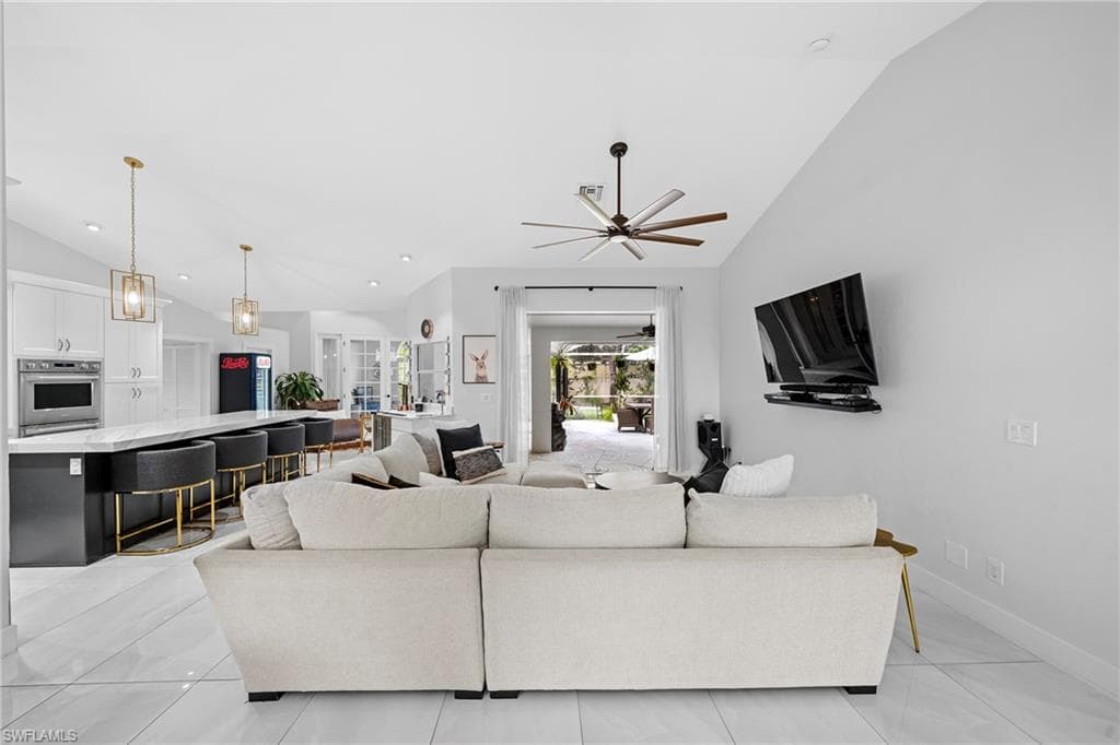 8139 Las Palmas Way, Naples, FL 34109-6