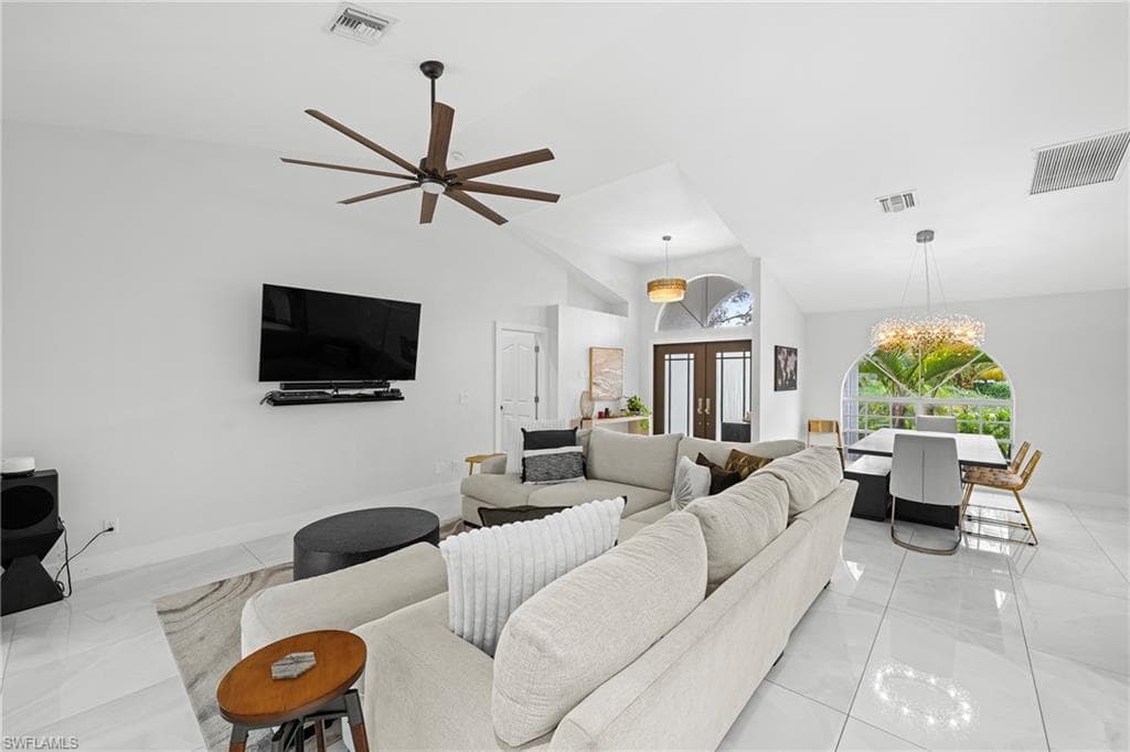 8139 Las Palmas Way, Naples, FL 34109-8