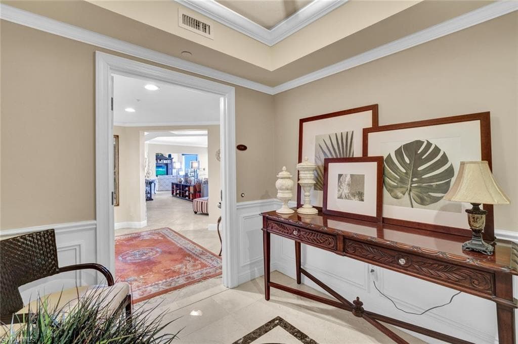 1050 Borghese Ln 1101, Naples, FL 34114-4