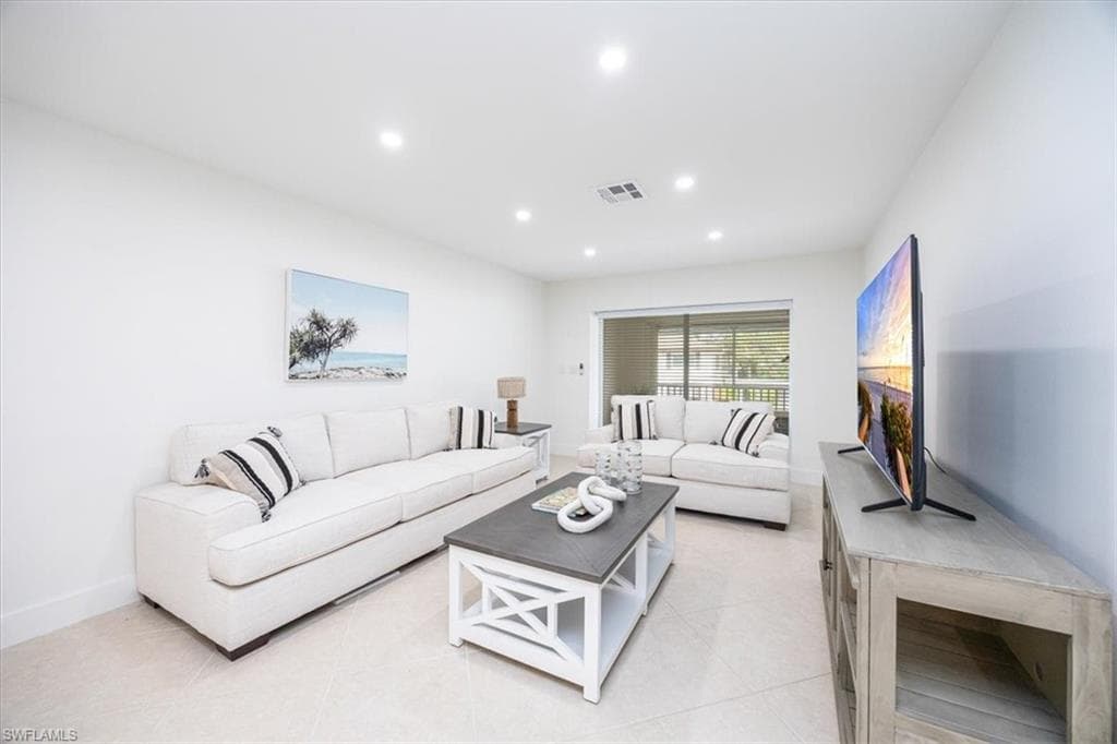 4126 Belair Ln C6, Naples, FL 34103-4