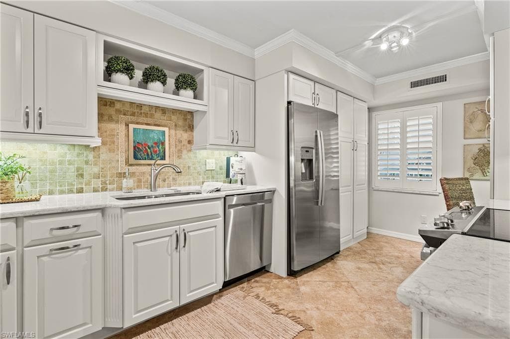 4155 Crayton Rd 107, Naples, FL 34103-10