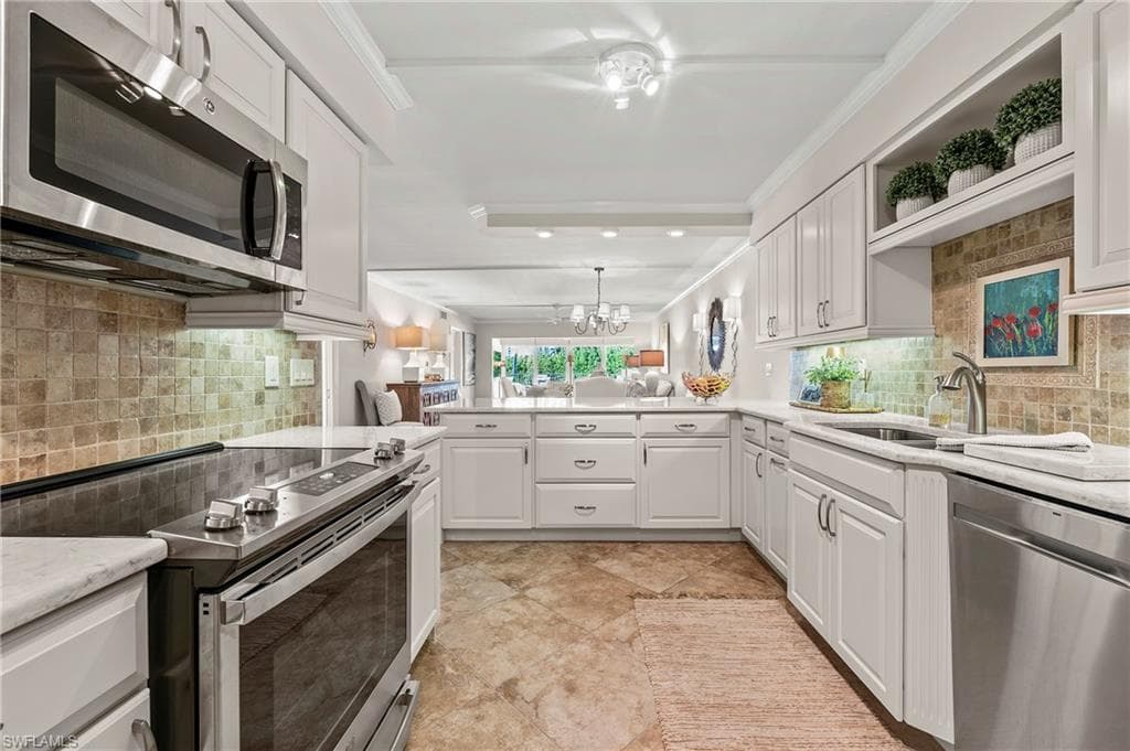 4155 Crayton Rd 107, Naples, FL 34103-11