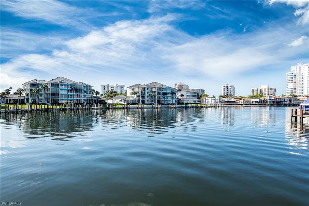 4155 Crayton Rd 107, Naples, FL 34103-2