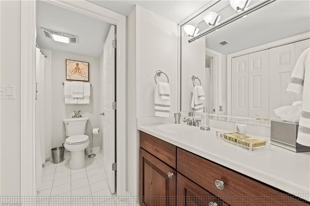 4155 Crayton Rd 107, Naples, FL 34103-30
