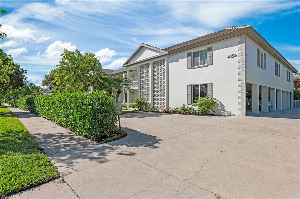 4155 Crayton Rd 107, Naples, FL 34103-31
