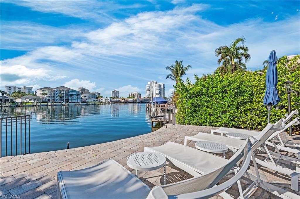 4155 Crayton Rd 107, Naples, FL 34103-33